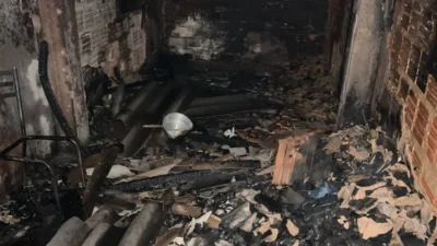 Incêndio atinge residência durante a madrugada e mobiliza equipes de emergência