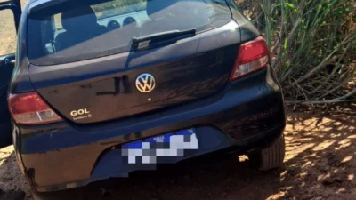 Carro é encontrado com tentativa de incêndio e pode estar ligado a homicídio em Nova Campinas