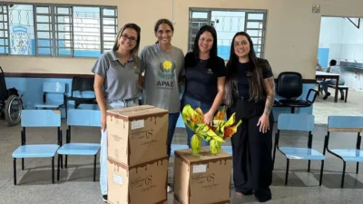 Doação de Páscoa leva alegria a crianças da APAE