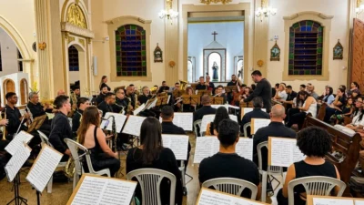 Banda Municipal emociona público em concerto na Matriz Santa Gertrudes