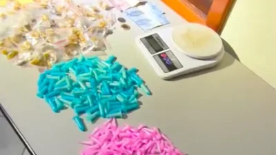 ROMU localiza grande quantidade de drogas em residência e homem é levado à delegacia