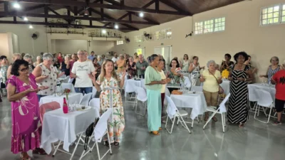 Clube da Terceira Idade promove almoço especial para o Dia das Mães