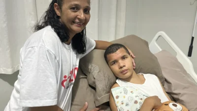 Mãe abandona tudo para cuidar do filho com doença genética rara em Cosmópolis