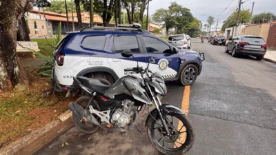 Guarda Municipal recupera motocicleta furtada horas após crime em área de mata no Parque Ester