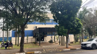 Homem é condenado a 13 anos por tentativa de feminicídio com marreta no Parque Esther
