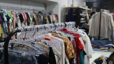 Bazar beneficente oferece peças por R$ 3 neste fim de semana
