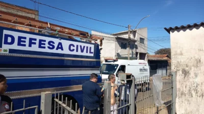 Morador é socorrido após incêndio em residência próxima à base da ROMU