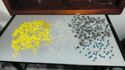 Adolescente é apreendido com mais de 490 porções de drogas no Parque Ester