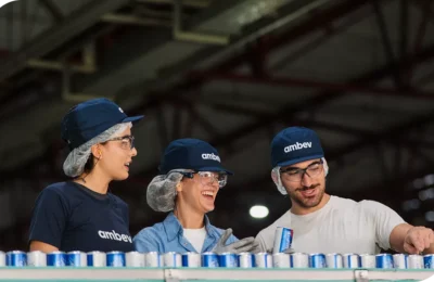 Ambev abre vagas de estágio e trainee com salário de até R$ 9,5 mil