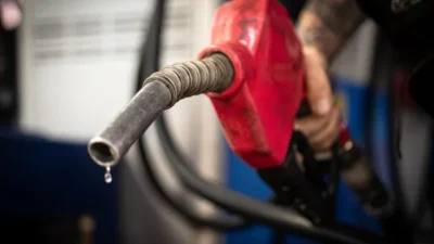 Gasolina mantém preço e diesel sobe 4% na cidade