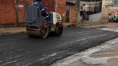 Prefeitura realiza reparos em vias afetadas pelas chuvas