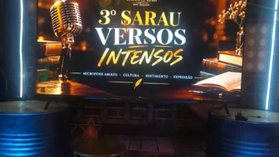 Sarau Versos Intensos reúne escritores e transforma experiências em poesia